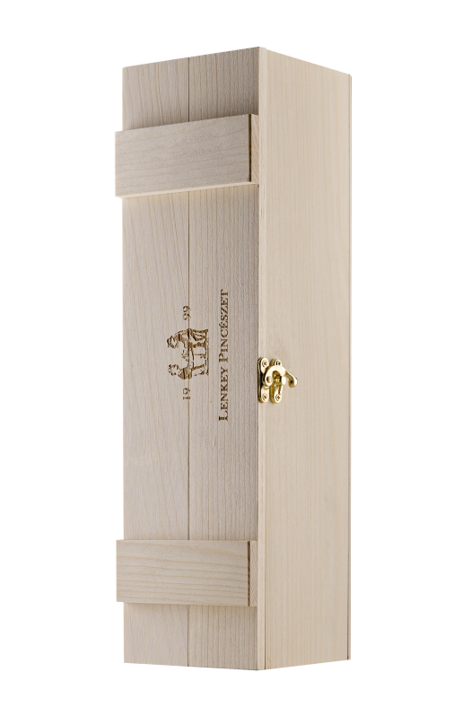 251201 DF Lenkey Fadoboz 1-es